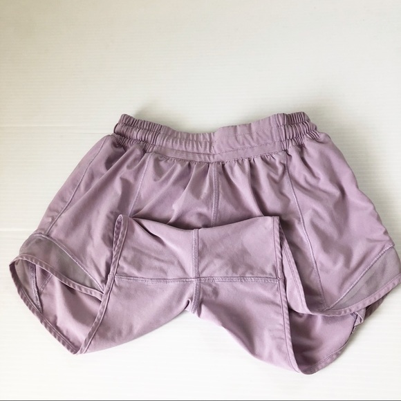 Lululemon Hotty Hot Short 4" Lilac Quartz, 4 - Picture 8 of 9